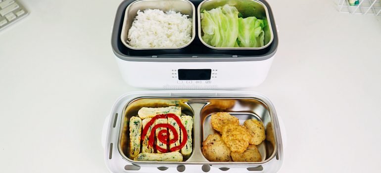 Chuẩn bị hộp cơm văn phòng mang đi làm cho thứ 5